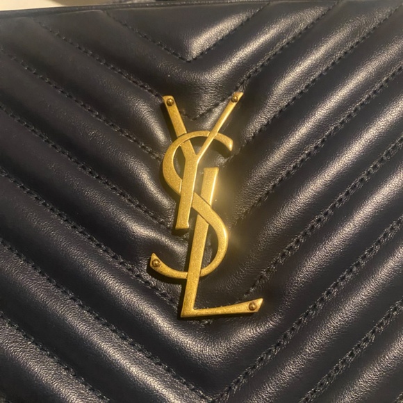 Saint Laurent Lou Camera Bag with Tassel in Quilted Leather Blue - Picture 5 of 7